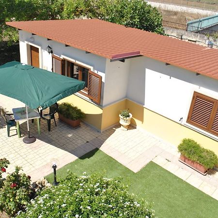 B&B Ginevra Пульсано Екстер'єр фото